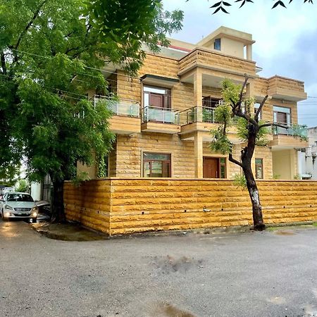 Karni Nivvas - Luxury Redefined Vila Udaipur Exterior foto
